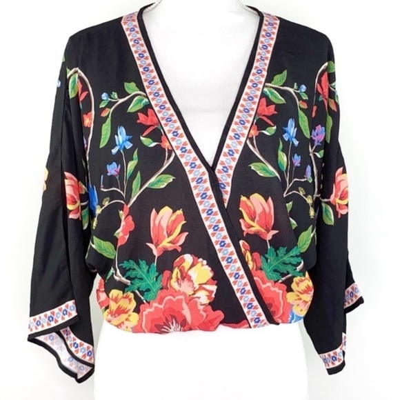 Flying Tomato Floral Print Faux Wrap Crop Top Size Medium - Picture 3 of 10